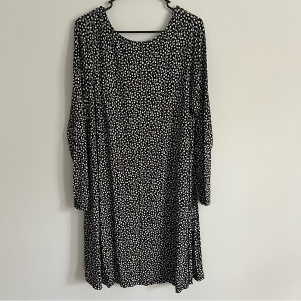 Old Navy Black Floral Scoop Back Lightweight Long Sleeve Dress
